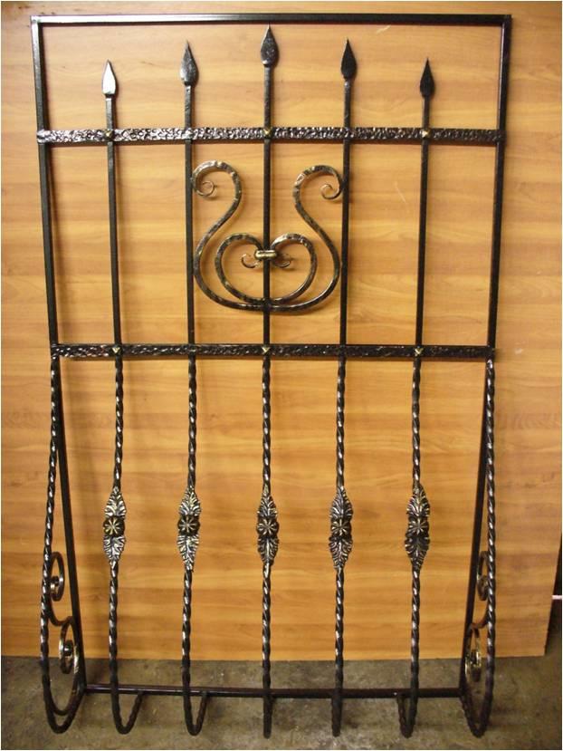 Металлическая решетка на окна МР-006 Металлическая решетка на окна МР-006