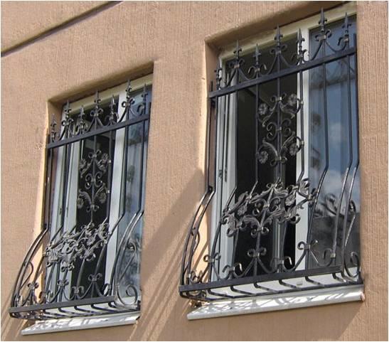 Металлическая решетка сварная на окно МР-012 Металлическая решетка сварная на окно МР-012