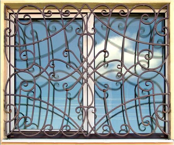 Кованая ажурная решетка на окна МР-015 Кованая ажурная решетка на окна МР-015